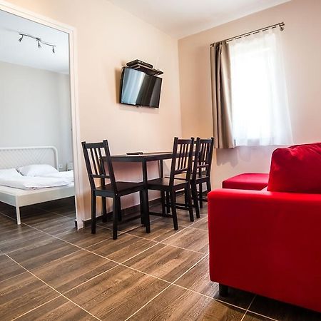 Tulipan Apartman เอ็กเกอร์ ภายนอก รูปภาพ